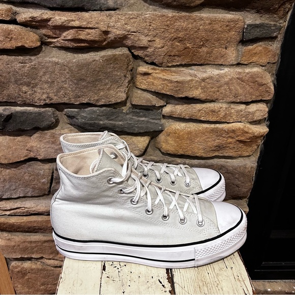 Chuck Taylor Converse all stars platform light green women’s size 10 - Picture 2 of 5